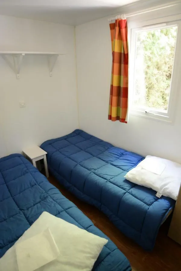 Camping Rochecondrie Viviers 0*,